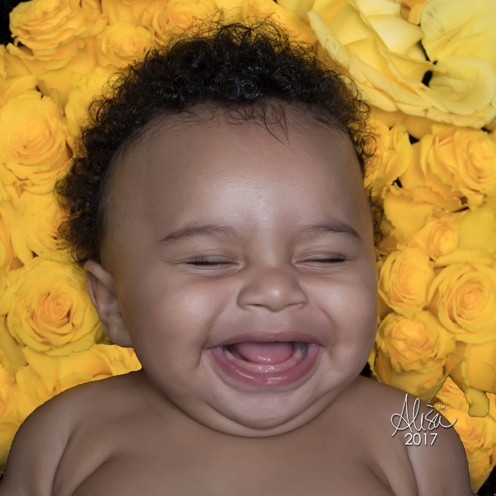Memorial Baby Photography | Alisa Murray’s Signature Giggling in the roses session| #alisamurray #alisamurrayphotography
